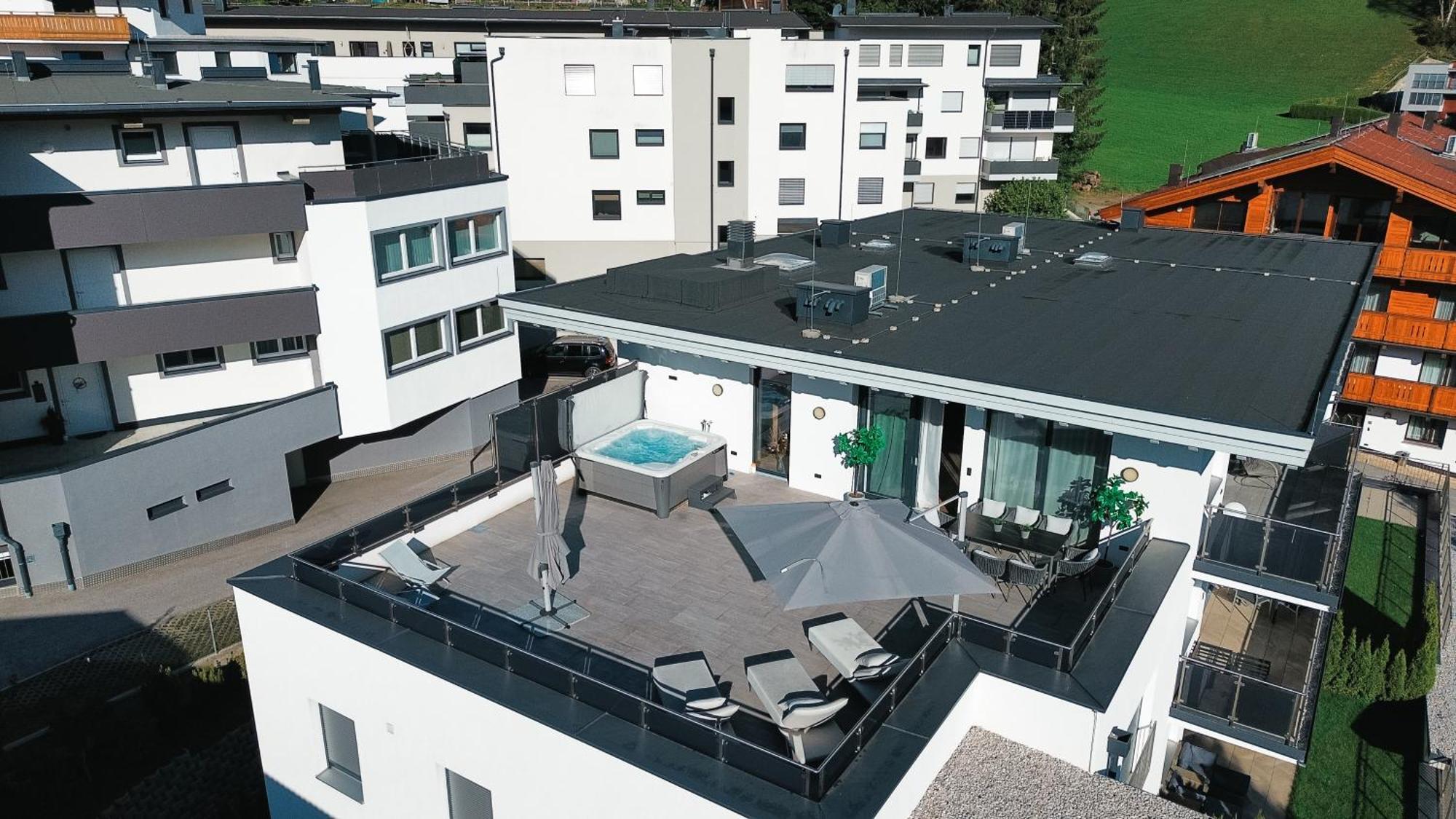 Ferienwohnung Alpenluxus Presents Cloud 9 - Private Roof Terrace With Whirlpool Fügen Exterior foto